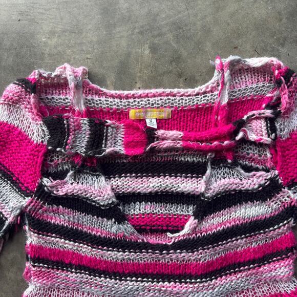 Urban Outfitters Beatrix Distressed Sweater Women's M Pink Striped Long Sleeve - Picture 2 of 9